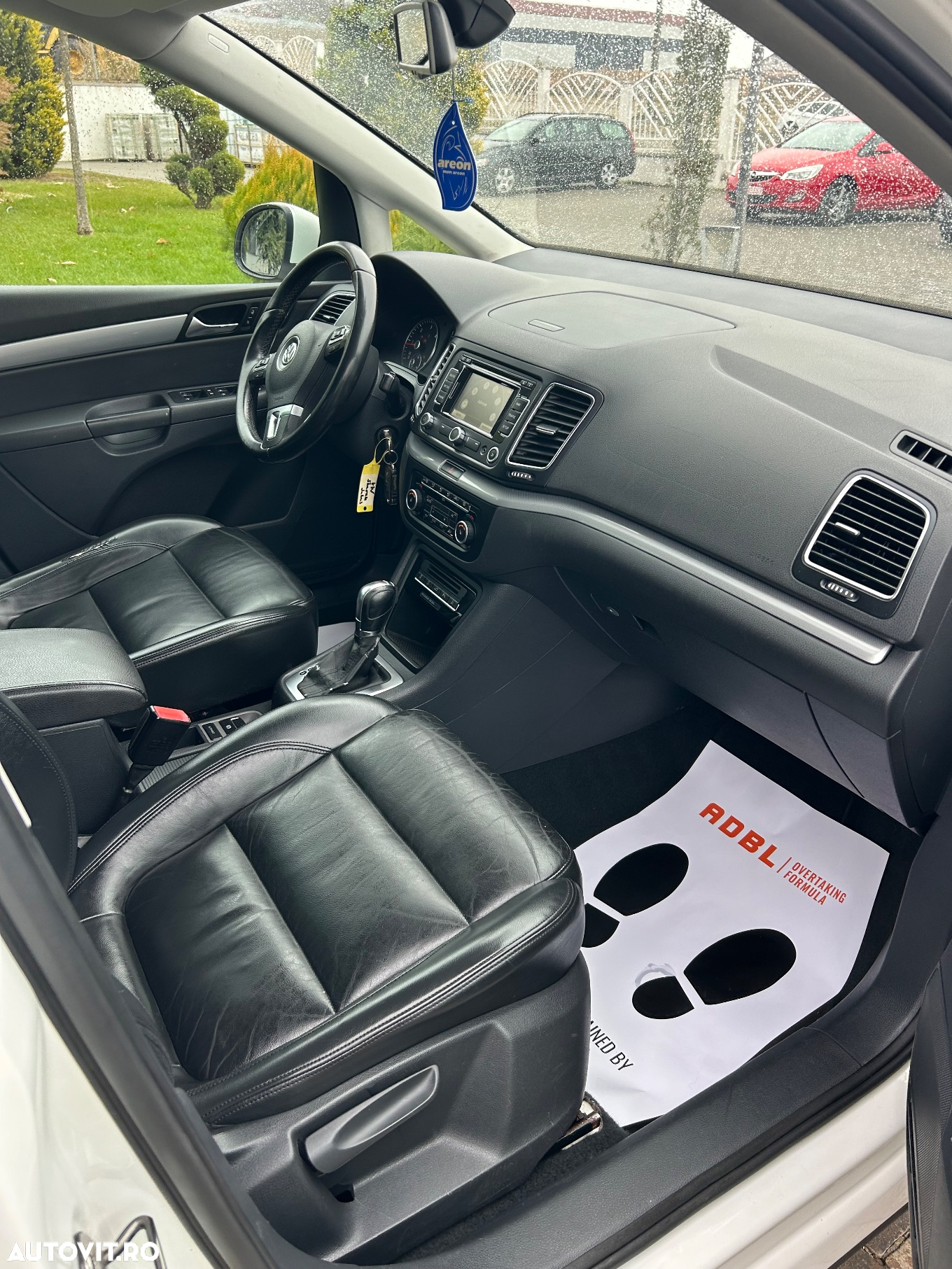 Volkswagen Sharan 2.0 TDI DSG BlueMotion Technology Highline - 17