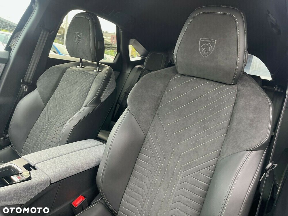 Peugeot 3008 1.2 PureTech mHEV GT E-DCS6 - 12