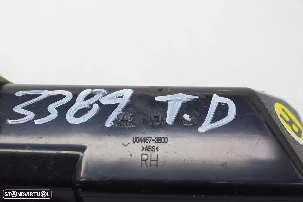 GRELHA VENTILADORA HYUNDAI SANTA FÉ II 2007 -U044673800 TRAS.DER. - 2