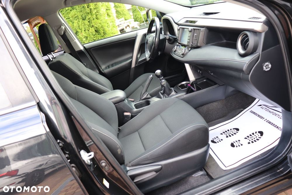 Toyota RAV4 - 8