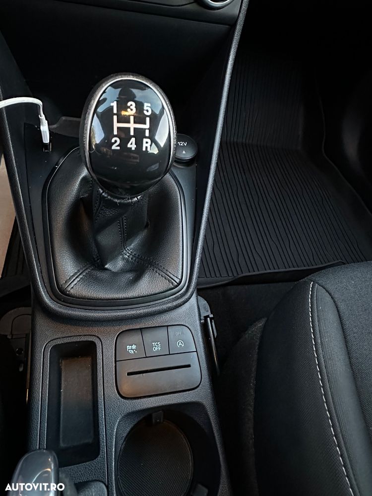 Ford Fiesta 1.1 Trend Connected - 14