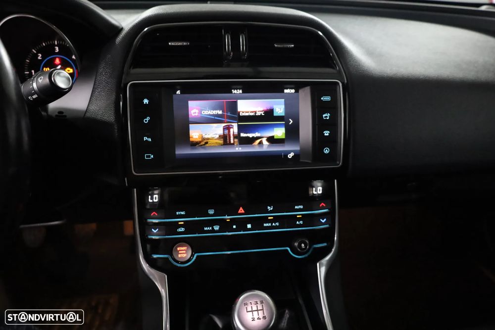Jaguar XE 20d R-Sport - 11