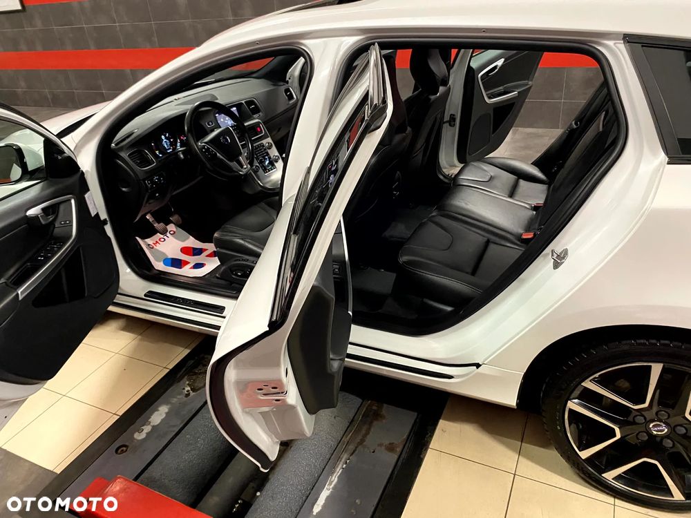 Volvo V60 D3 Inscription - 24