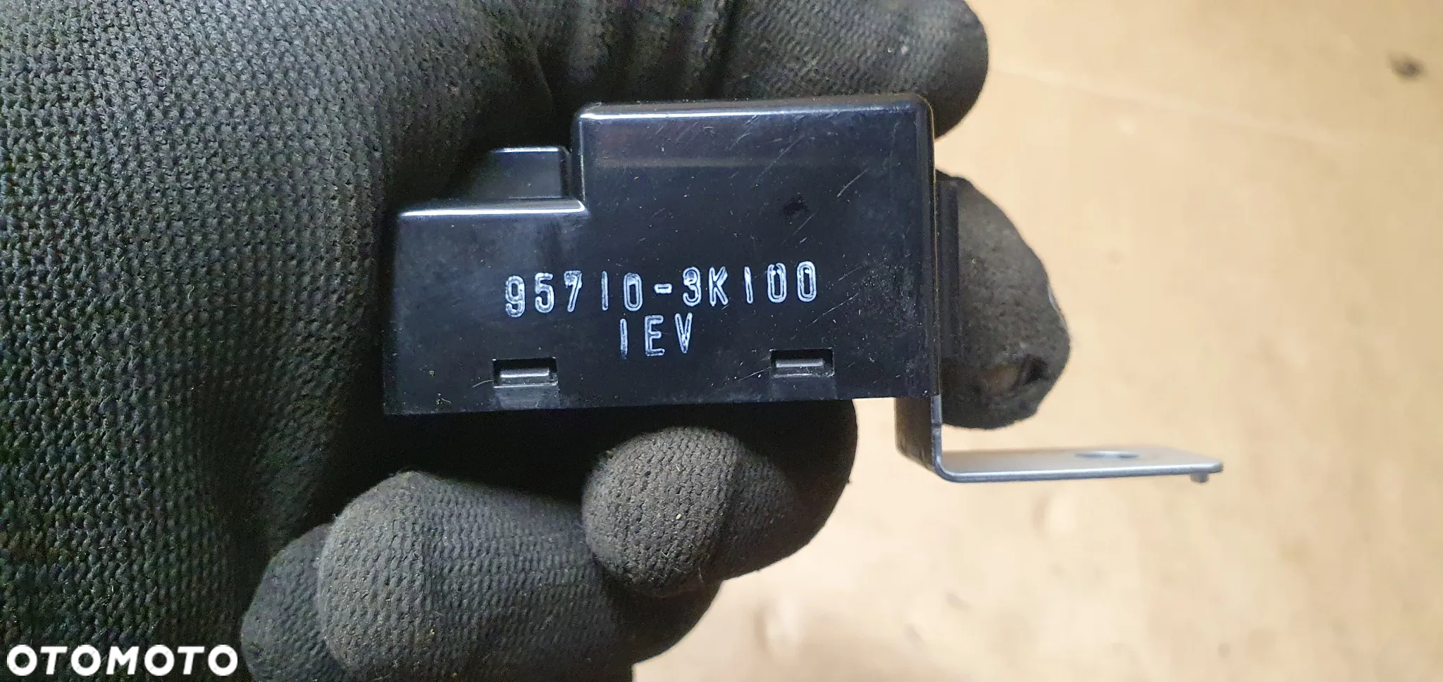 Głośnik Buzzer brzęczyk PDC Kia Sportage III 95710-3K100 - 5