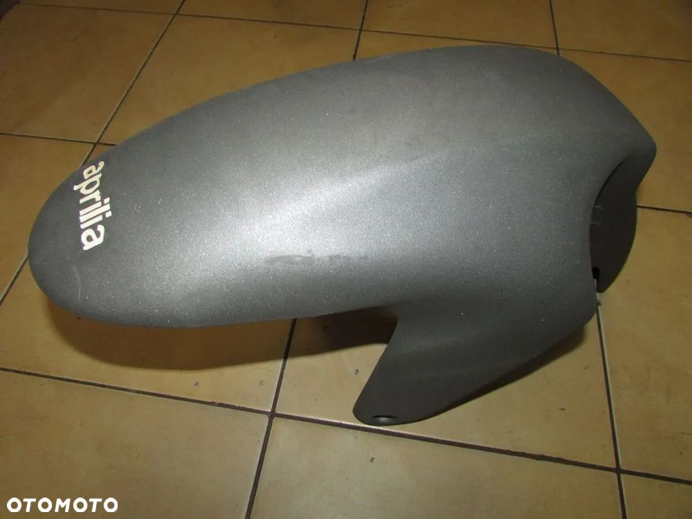 APRILIA PEGASO 650 i.e. 01-04 błotnik przód - 2