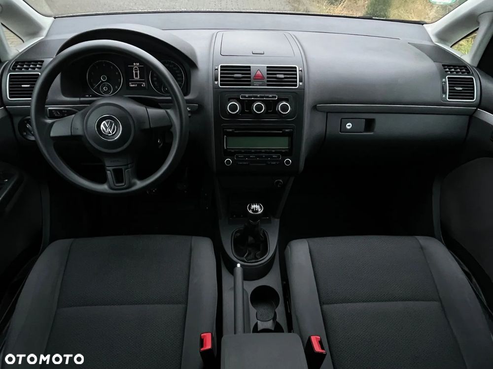 Volkswagen Touran - 15