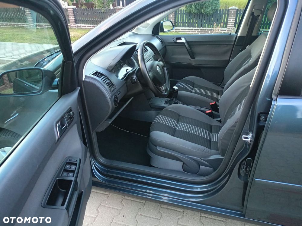Volkswagen Polo - 9