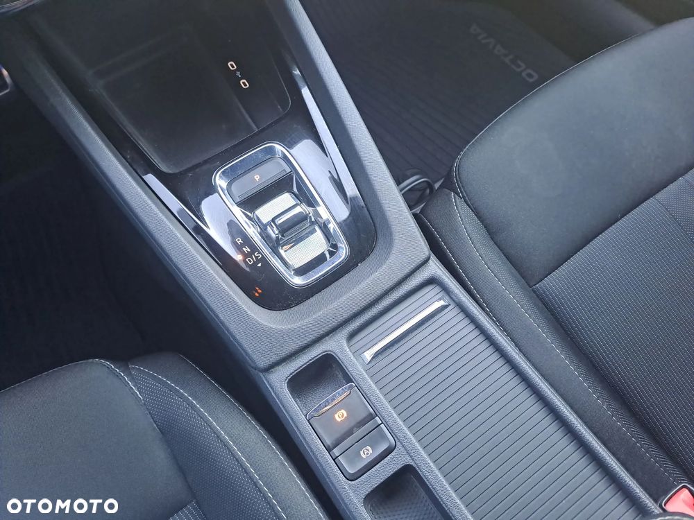 Skoda Octavia - 16