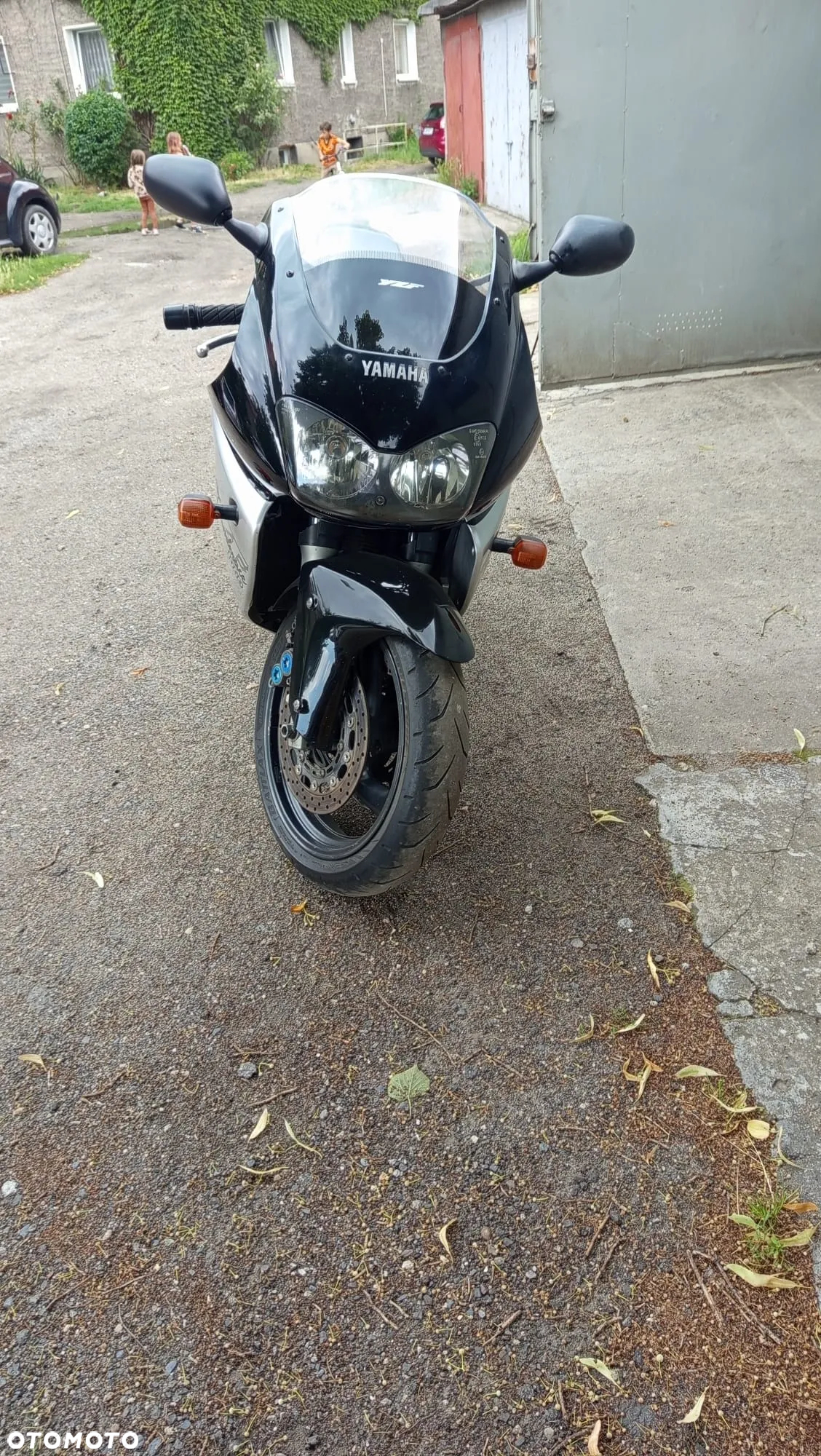 Yamaha YZF - 6