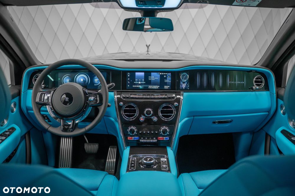 Rolls-Royce Cullinan - 19