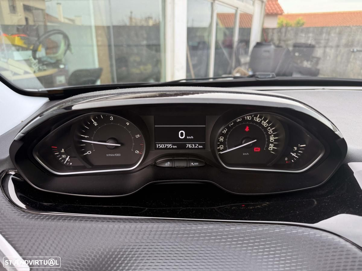 Peugeot 208 1.6 BlueHDi Allure - 37