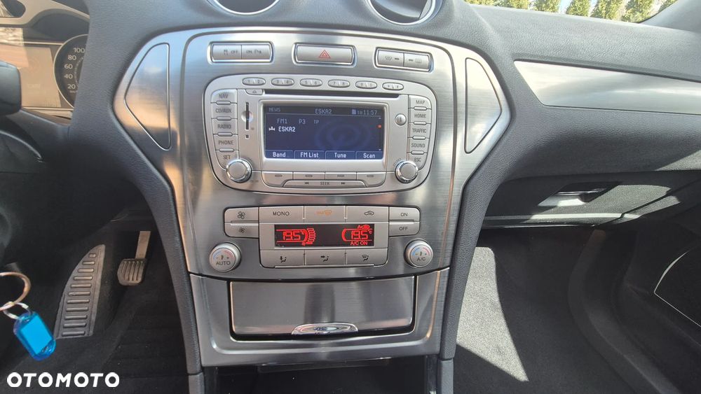 Ford Mondeo 2.0 FF Titanium - 26