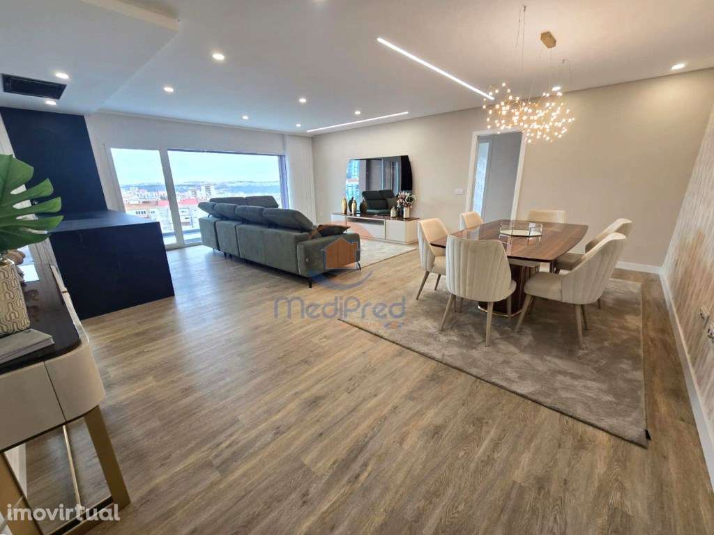 Apartamento T3 com BOX em Condomínio Privado com Piscina | Odivelas - Grande imagem: 4/95