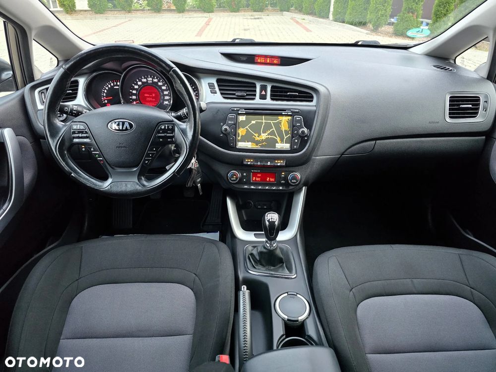 Kia Ceed 1.4 CVVT Spirit - 23