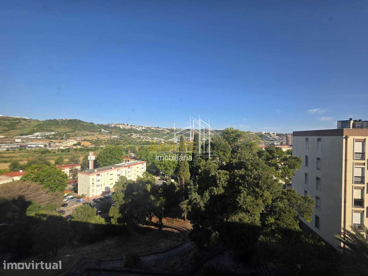 Apartamento T2 à Venda em Santo António dos Cavaleiros – Centralida... - Grande imagem: 5/30