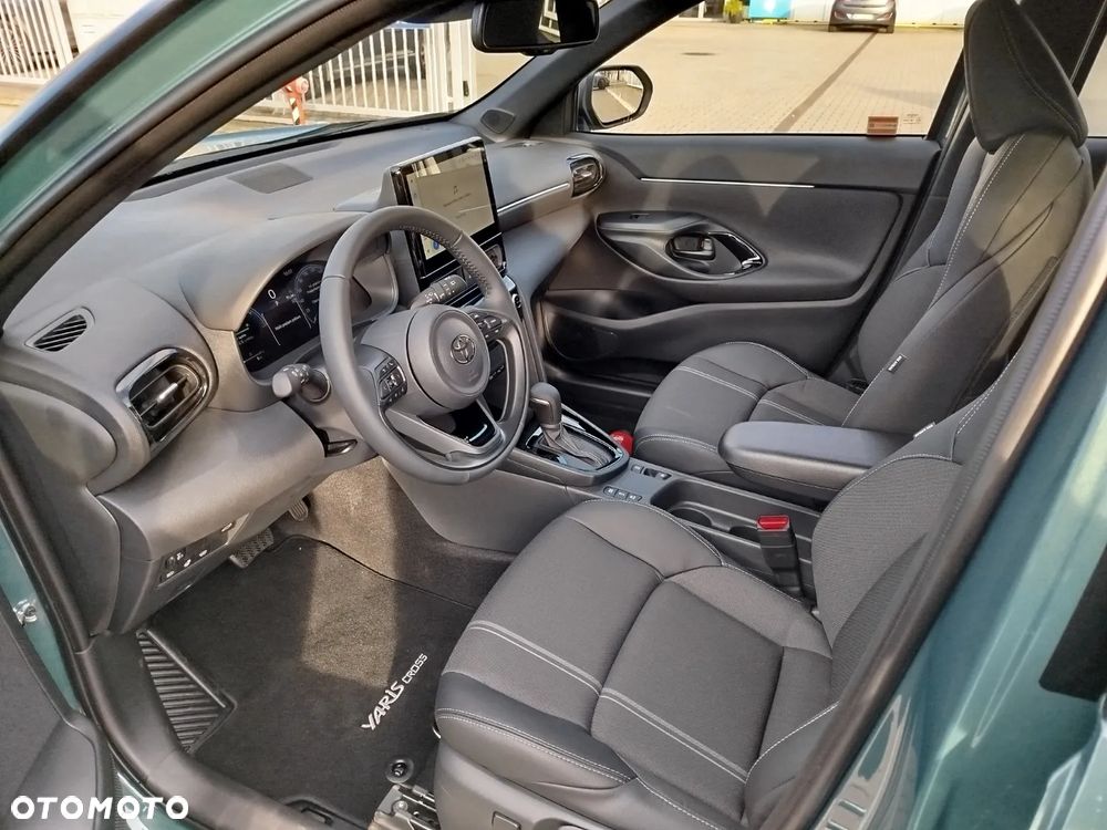 Toyota Yaris Cross Hybrid 1.5 Executive - 8