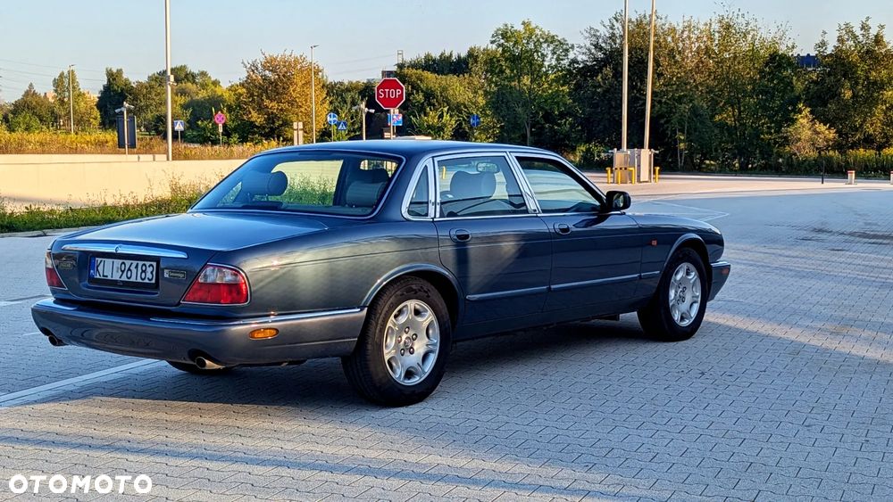 Jaguar XJ 3.2 Executive - 3