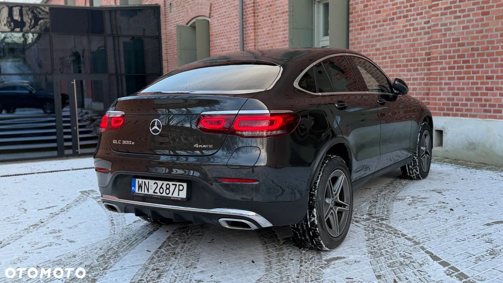 Mercedes-Benz GLC 300 e 4-Matic Business Edition - 4