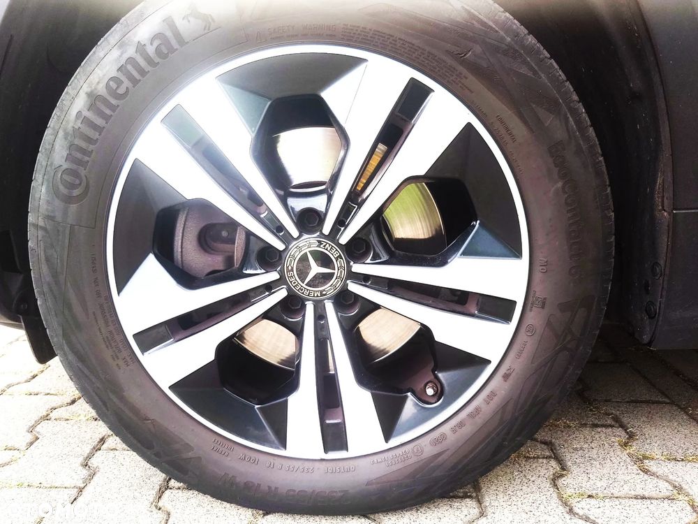 Mercedes-Benz GLB 250 4-Matic Progressive 8G-DCT - 18