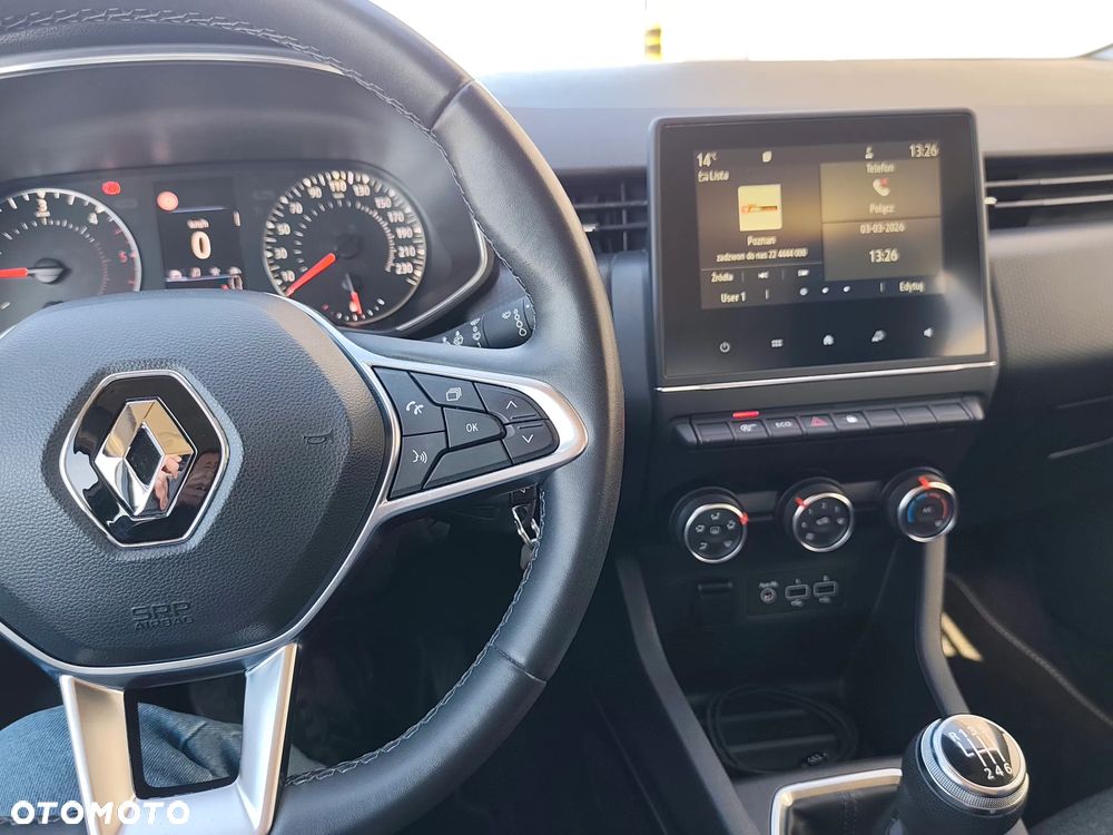 Renault Clio - 26