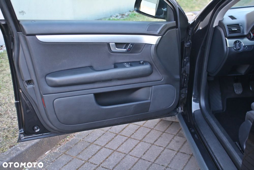 Audi A4 Limousine 1.8 T quattro - 12