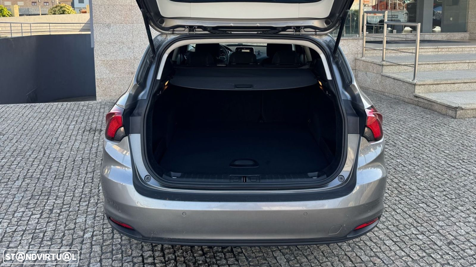 Fiat Tipo Station Wagon 1.3 M-Jet Lounge - 8