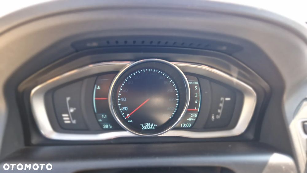 Volvo XC 60 2.4D AWD Summum - 10