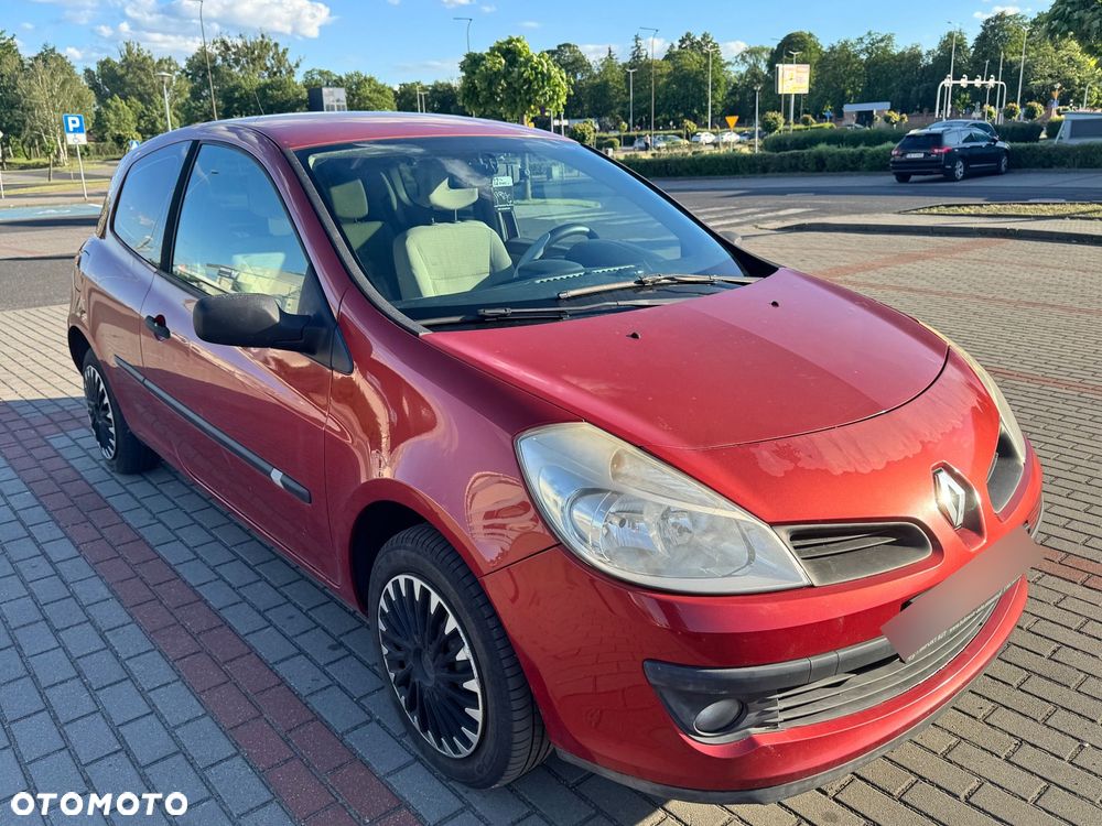 Renault Clio - 1