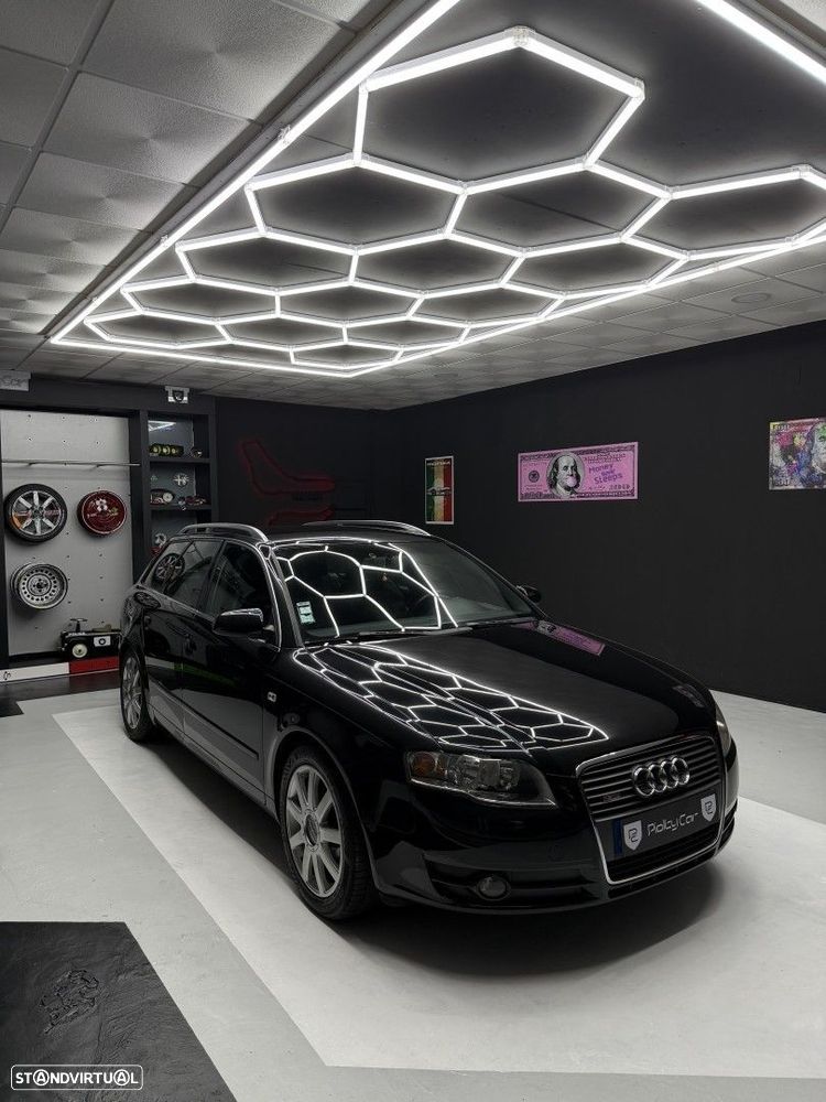 Audi A4 Avant 2.0 TDi S-line - 1