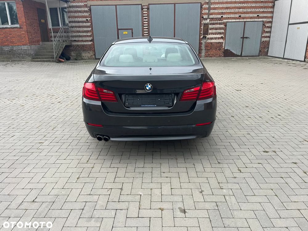 BMW Seria 5 520d - 4