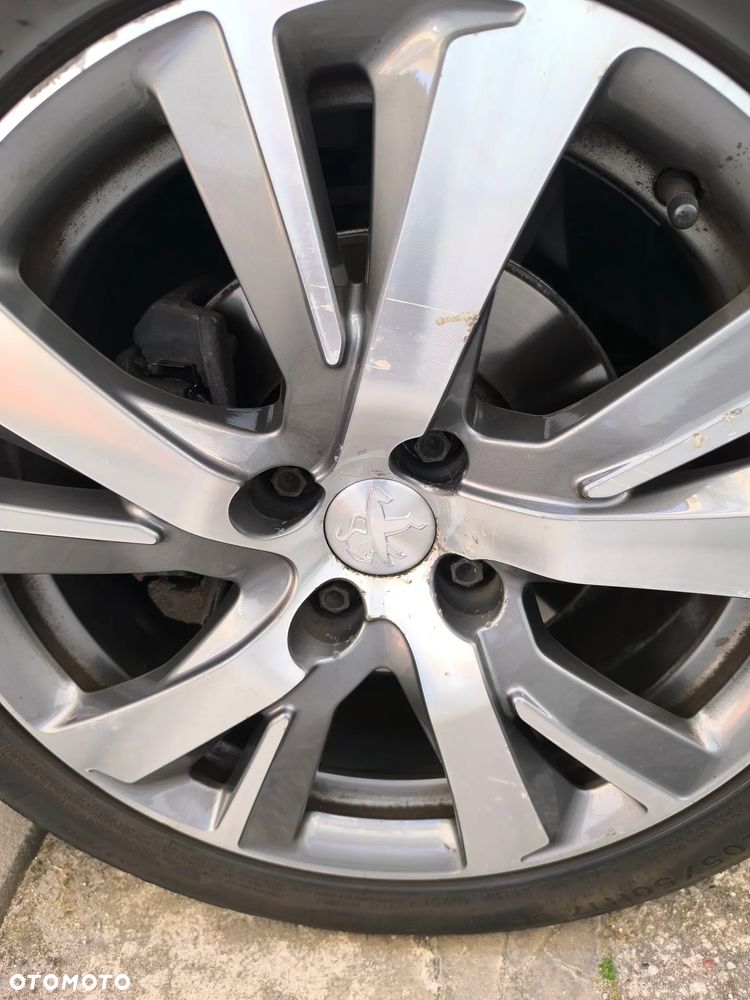 Peugeot 2008 1.2 Pure Tech Allure S&S EAT6 - 5