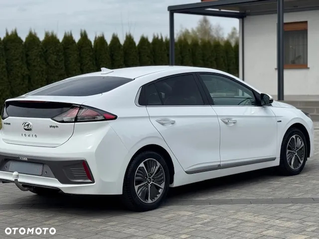 Hyundai IONIQ - 5