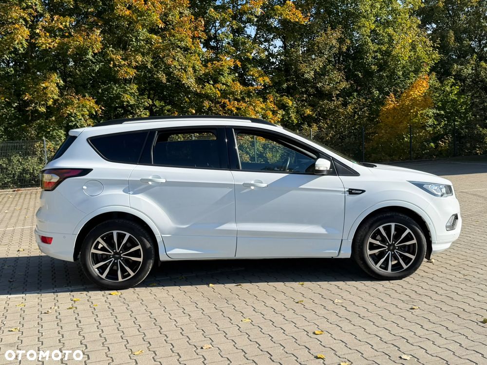 Ford Kuga 2.0 TDCi FWD ST-Line - 32
