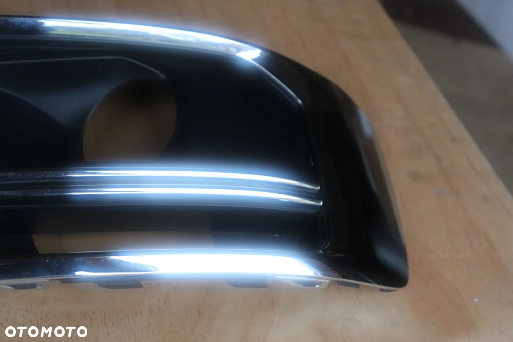 KRATKA ZDERZAKA PRAWA AUDI A8 D5 4N0807680 2018 - 3