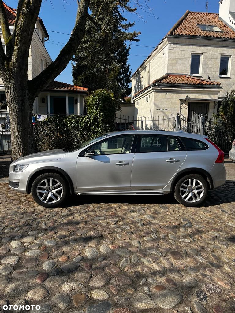 Volvo V60 Cross Country D3 Drive-E Summum - 5