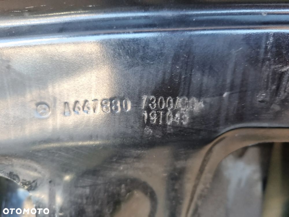 MERCEDES V KLASA 447 MASKA POKRYWA SILNIKA - 5