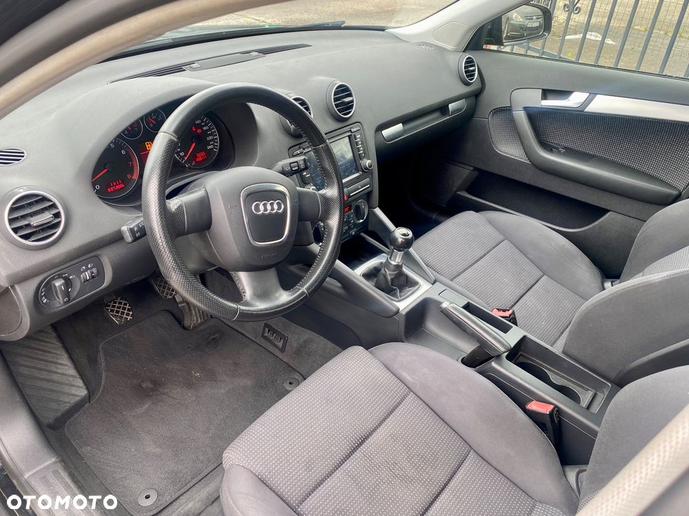 Audi A3 Sportback - 13