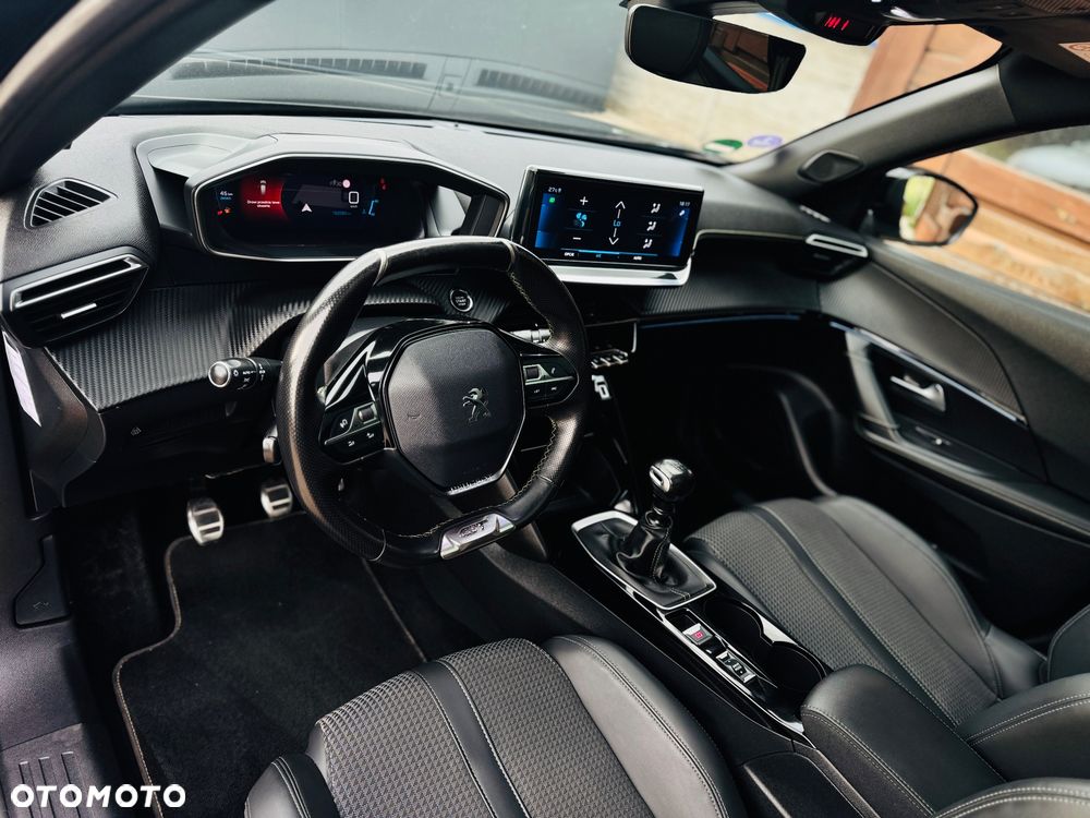 Peugeot 2008 PureTech 130 GT - 14