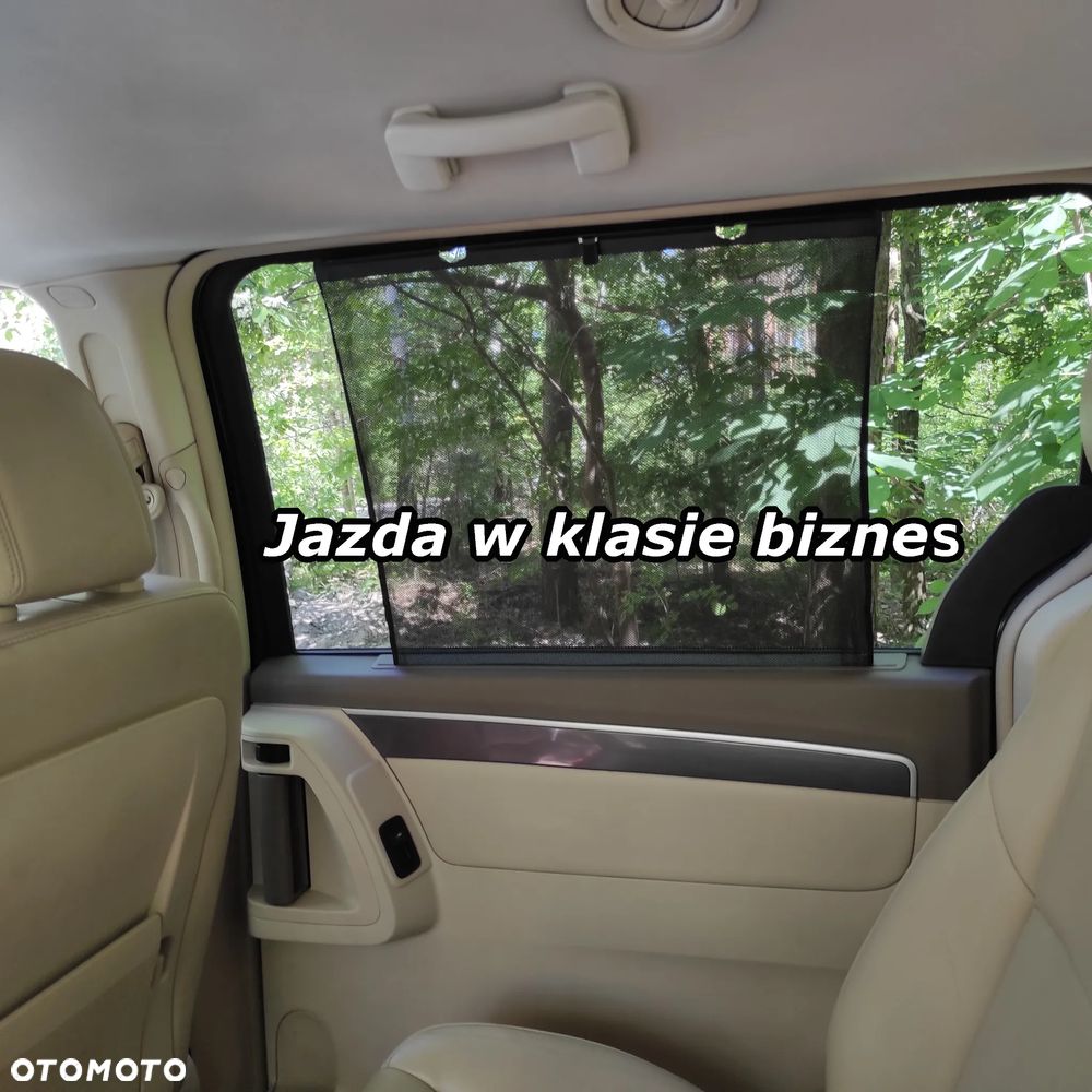 Volkswagen Routan - 2