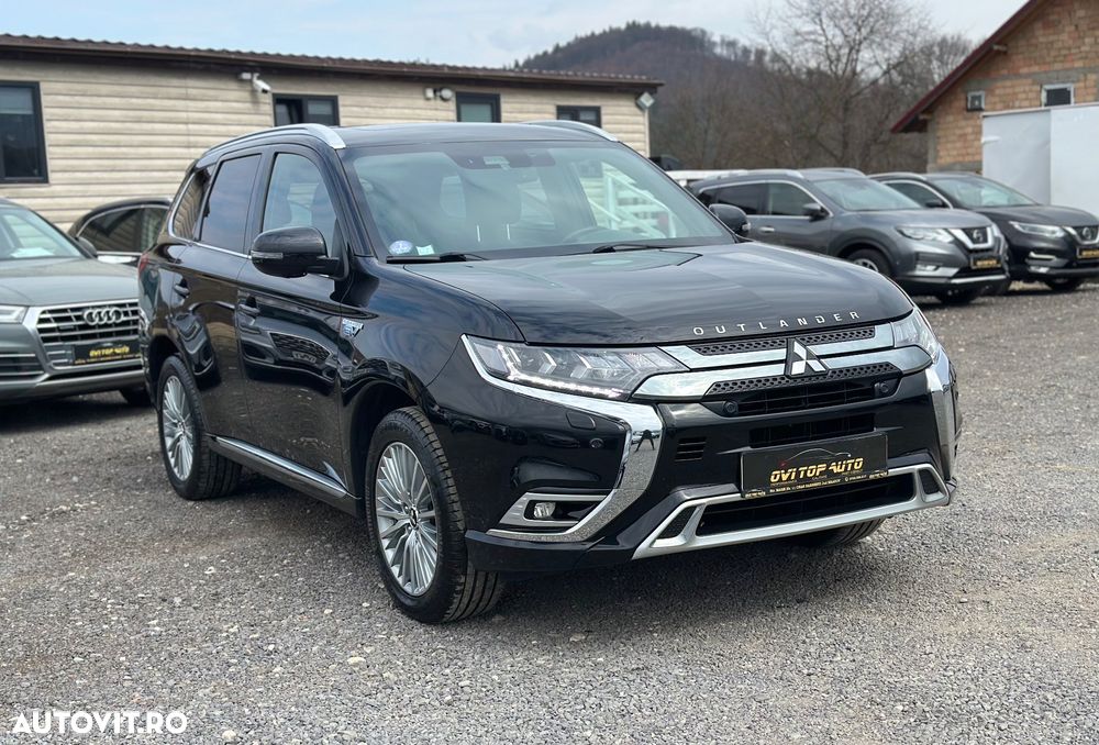 Mitsubishi Outlander 2.4 4WD Top - 3