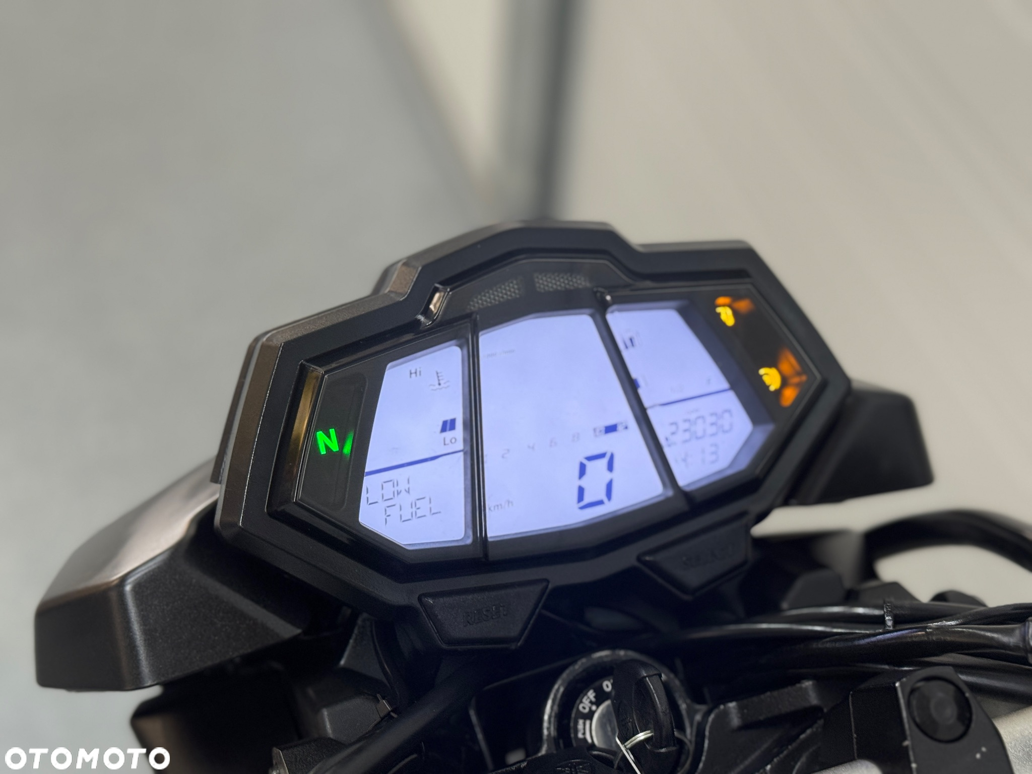 Yamaha MT - 12