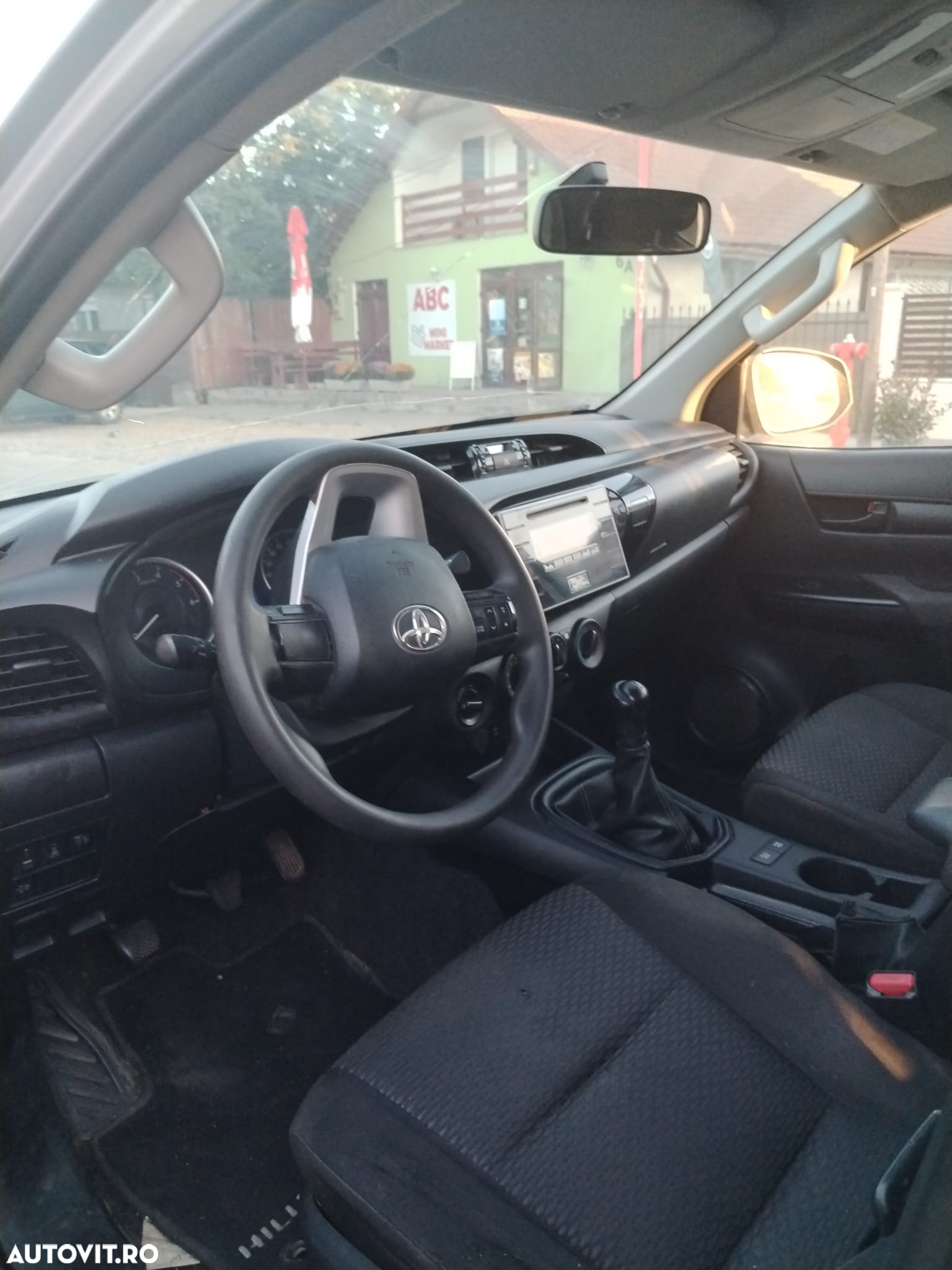 Toyota Hilux 4x4 Double Cab M/T cu Safety Sense Comfort - 2
