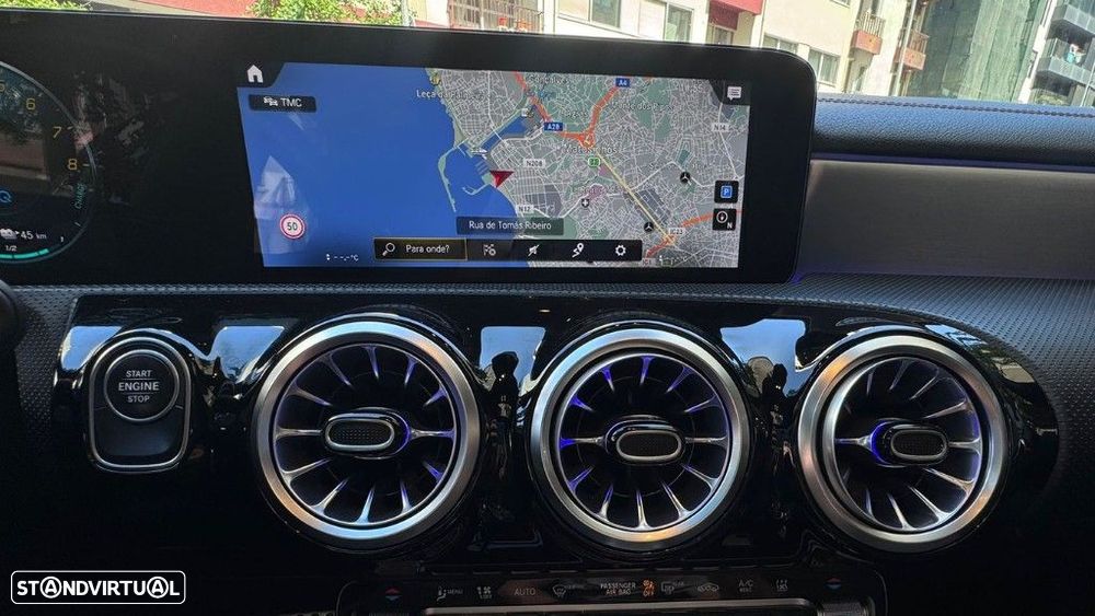 Mercedes-Benz CLA 250 e Shooting Brake AMG Line - 16