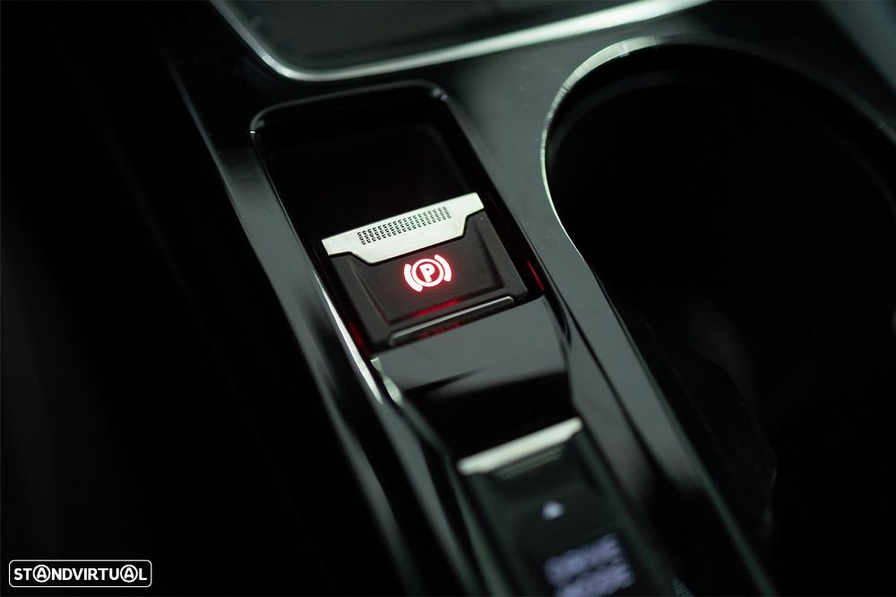 Peugeot 2008 1.2 PureTech Allure Pack - 34