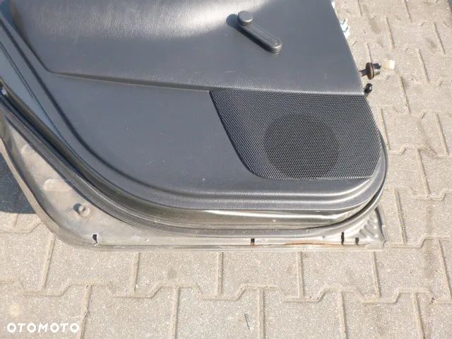 DRZWI LEWY TYŁ LEWE TYLNE KOMPLETNE TOYOTA COROLLA E12 KOMBI KOLOR 1C3 - 21