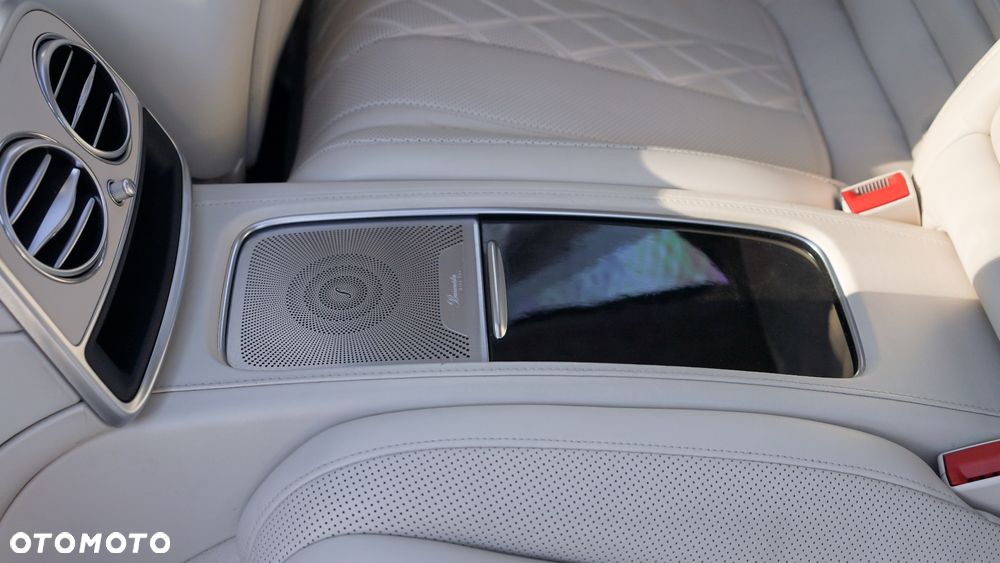 Mercedes-Benz Klasa S 500 Coupe 4-Matic 9G-TRONIC - 23