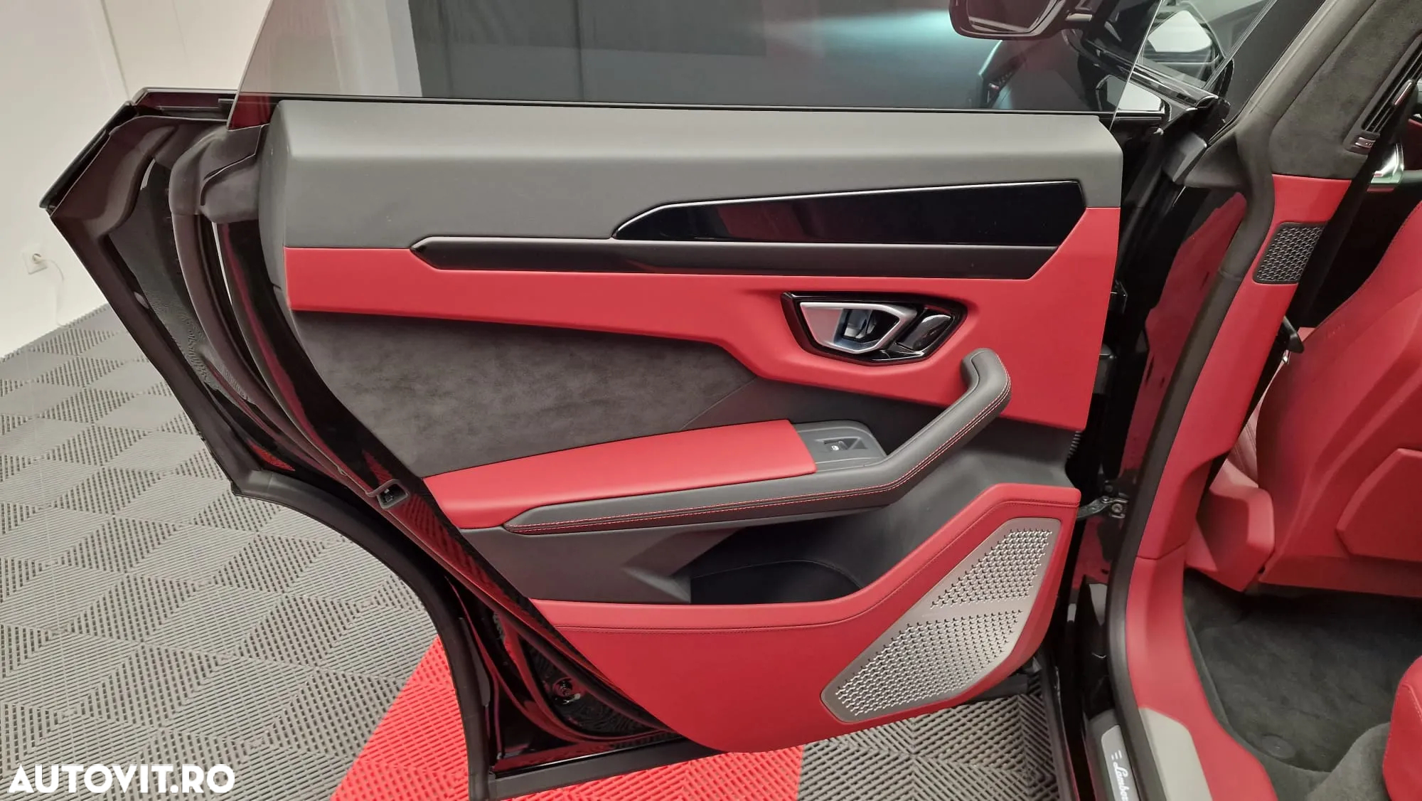 Lamborghini URUS - 24