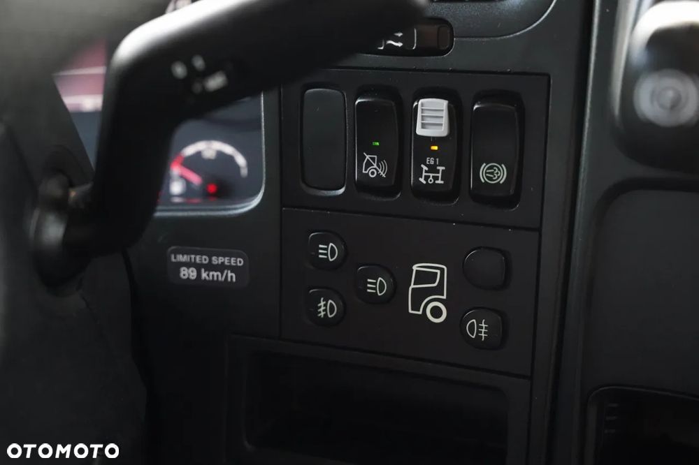 Scania P 380 / 8x4 / PODNOŚNIK KOSZOWY / PALFINGER WT 700 / WYSOKOŚĆ ROBOCZA 70 M / - 30