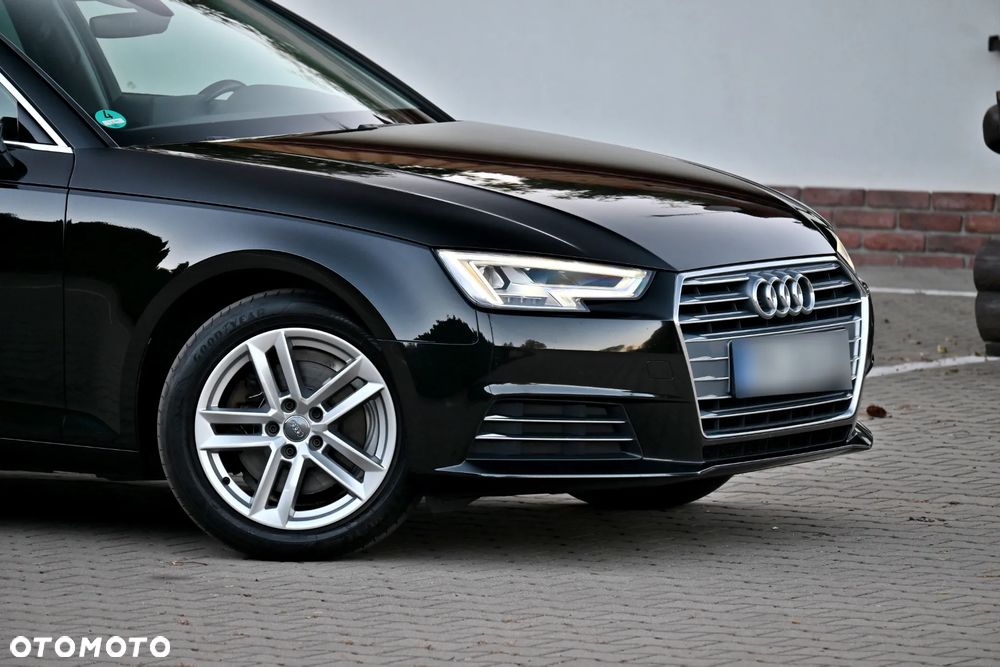 Audi A4 Avant 2.0 TDI ultra S tronic design - 12