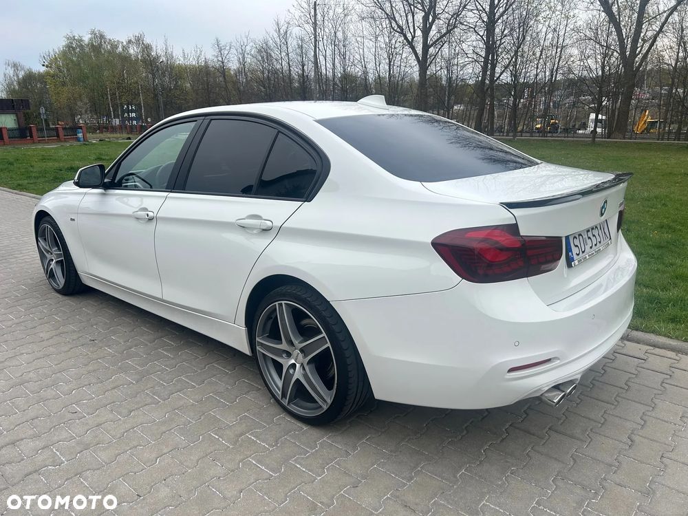 BMW Seria 3 318i Sport Line - 10